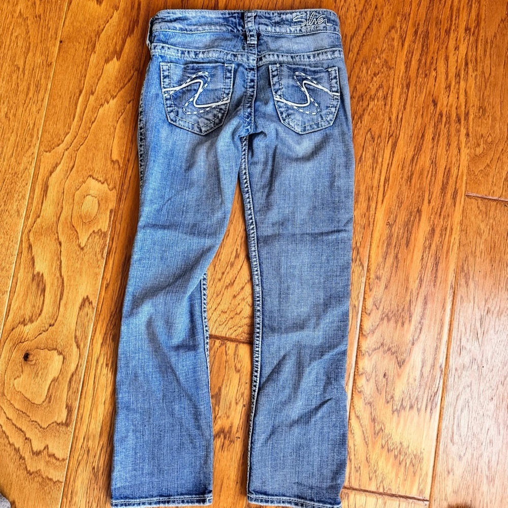 Silver Frances Crop Capri Jeans Women’s 24 Light Wash Denim Low Rise - Picture 5 of 6